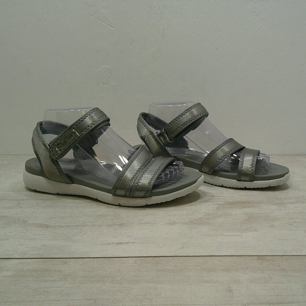 Sketchers Yoga Foam Comfort Athletic Sporty Metallic Gray Sandals Size 9